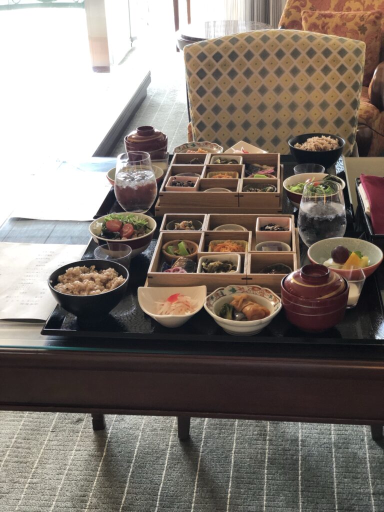 沖縄スパリゾート エグゼス_ルームサービス朝食